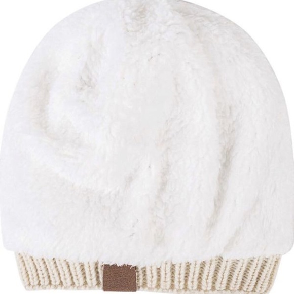 ❌❌SOLD❌❌ Redness toddler beanie - Picture 3 of 4